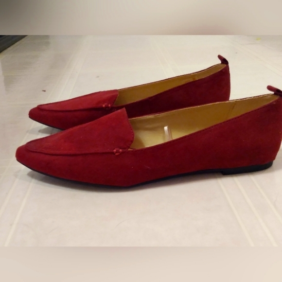Joe Fresh Burgundy Suede Loafers size 10 - Picture 2 of 3